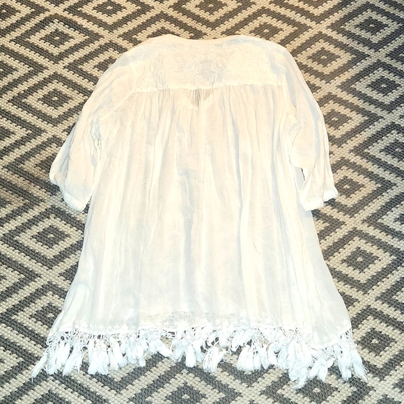 Roller Rabbit, Large Cover Up - Picture 7 of 7